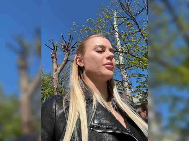 _Katrinka_'s chat room