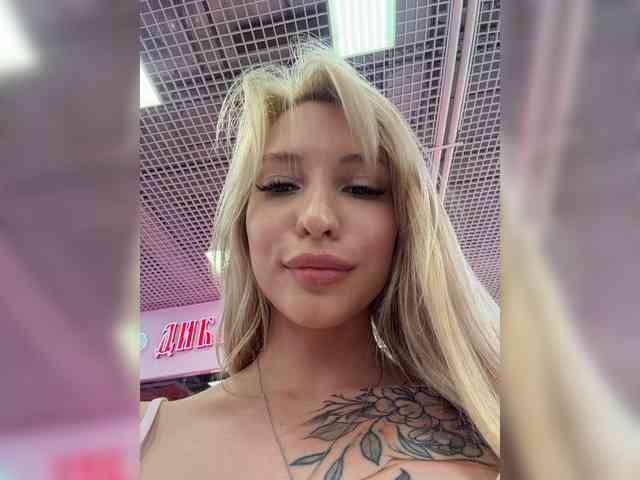 Cristi-Candy's chat room