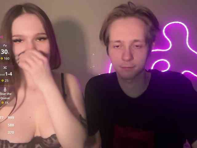 titsDestroy2007's chat room