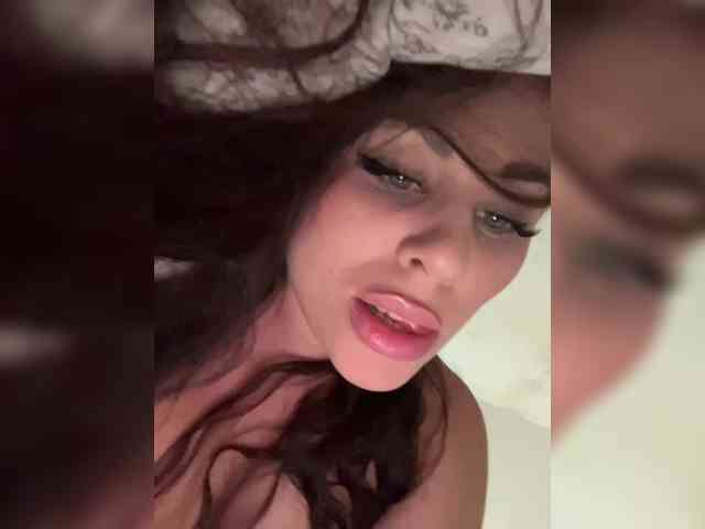 -Hennessy-'s chat room