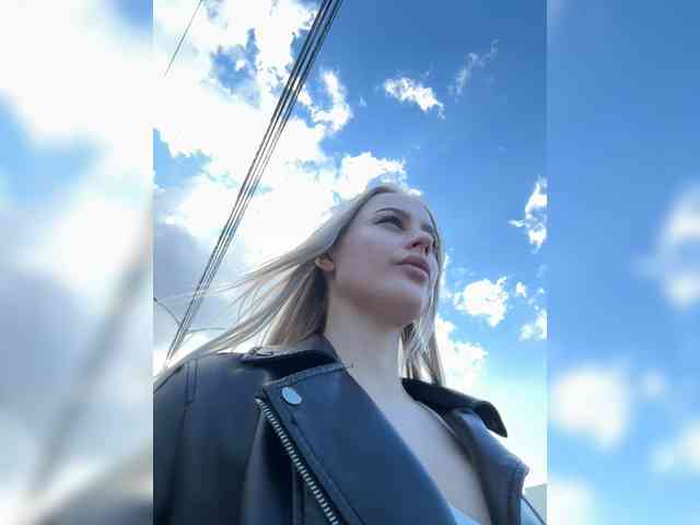 _Katrinka_'s chat room