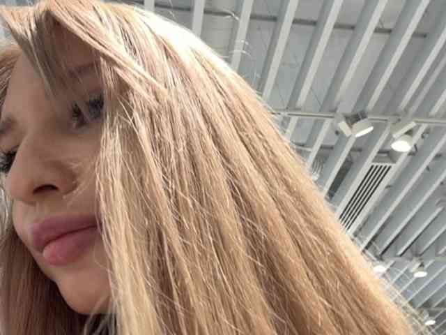 Cristi-Candy's chat room