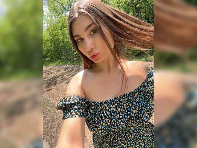 -EmilyBaby-'s chat room