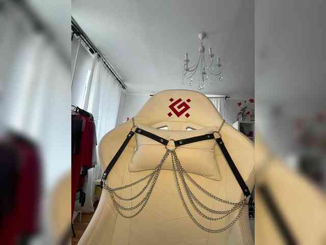 _AnnaMaria_'s chat room