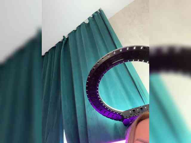 _Ellidi_'s chat room