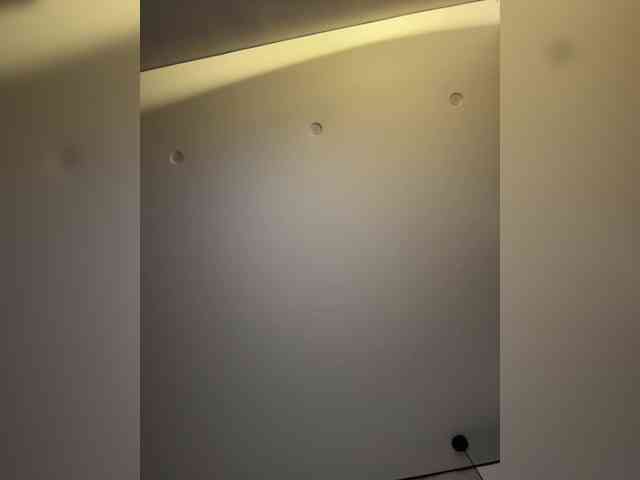 Pekkaboo's chat room