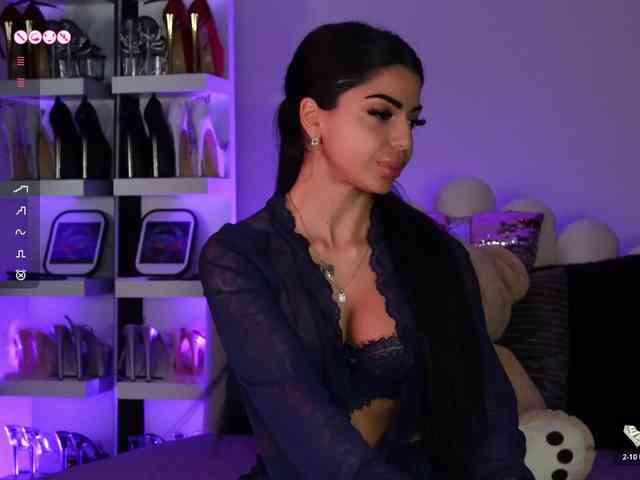 AngelaMyst's chat room