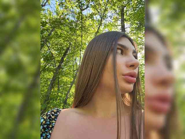 -EmilyBaby-'s chat room