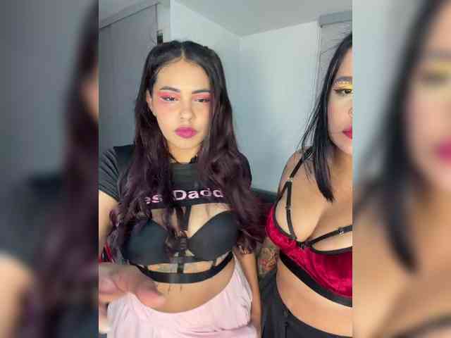 ElenaXMelody's chat room