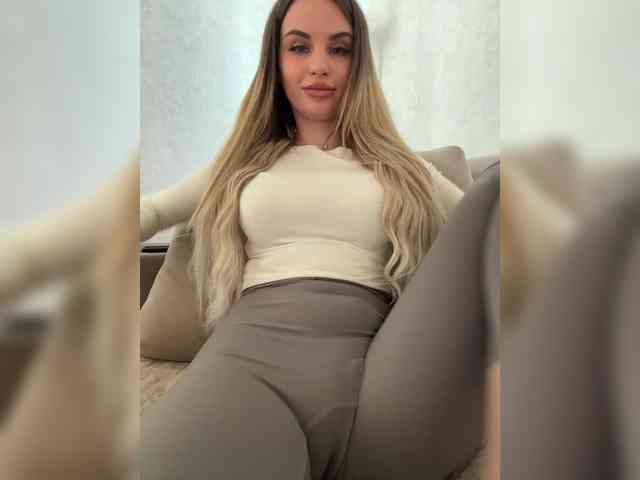 LedyMiya's chat room
