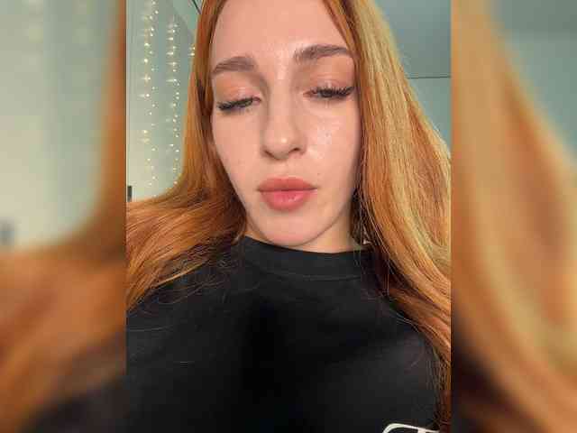VictoriaBix's chat room