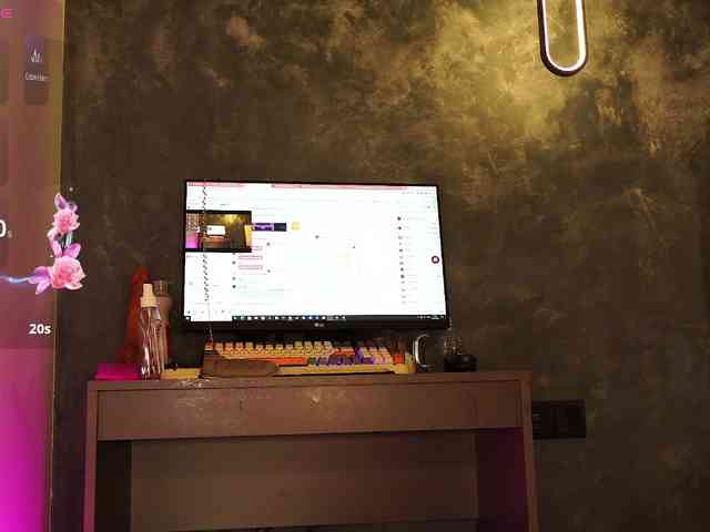 MissKristel's chat room