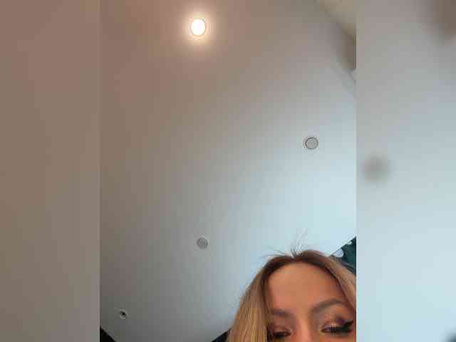 _Ellidi_'s chat room