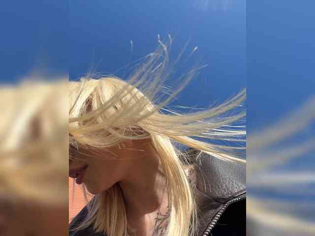 Cristi-Candy's chat room