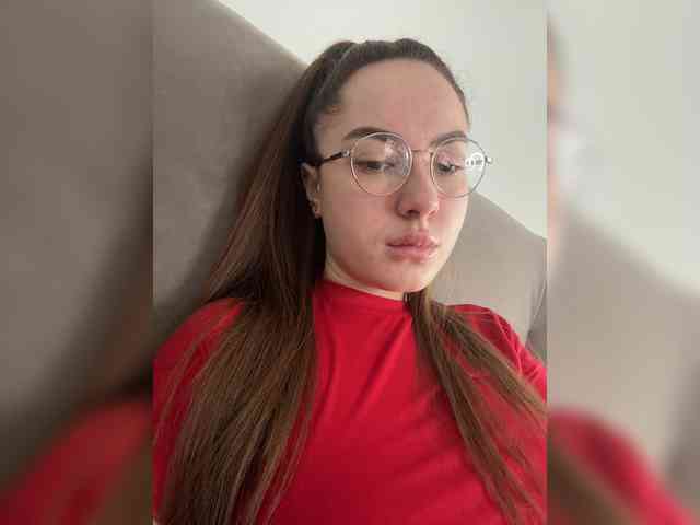 -Valeria-'s chat room