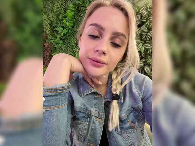 _Katrinka_'s chat room