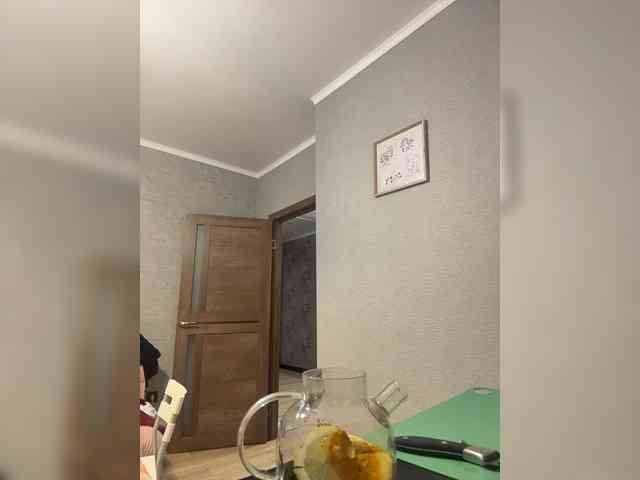 _Katrinka_'s chat room