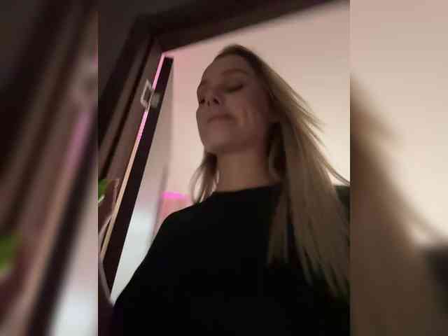 _Katrinka_'s chat room