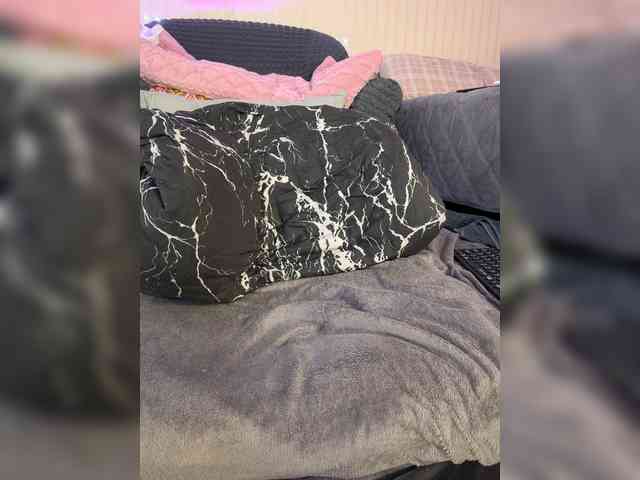 -SweetNatali-'s chat room