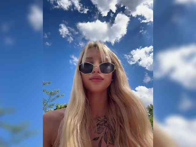 Cristi-Candy's chat room