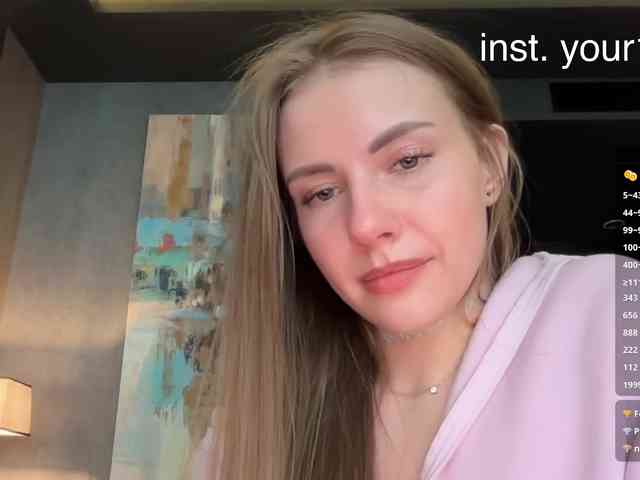 VikkiExtraCheese's chat room