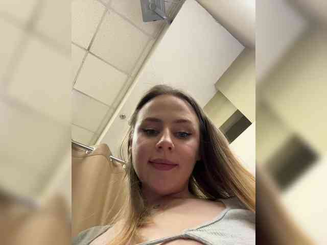 -Angel-Ali-'s chat room