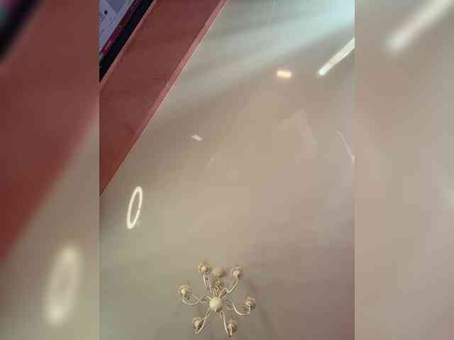 Enchantressss's chat room