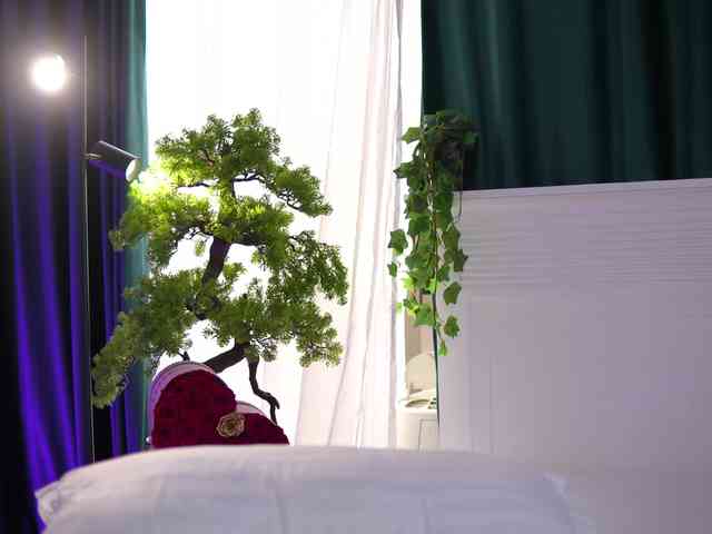 ArtTeasee's chat room