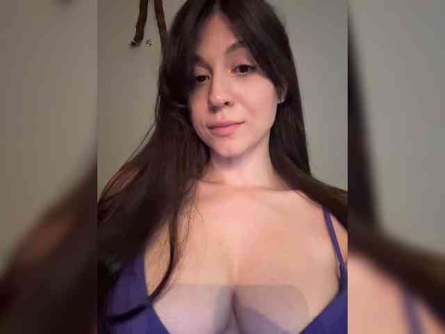 _Meggi_'s chat room