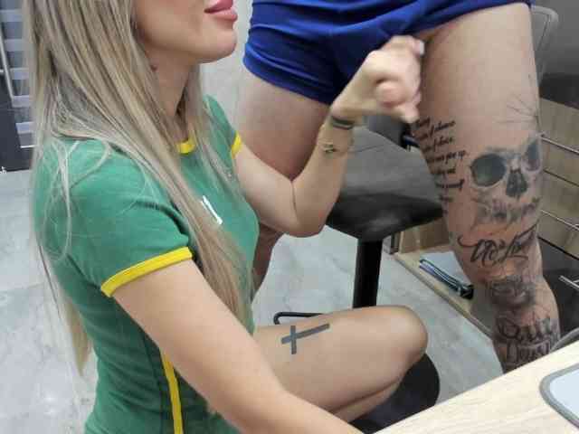 tattoo-couple's chat room