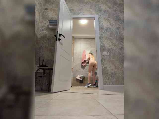_I_123's chat room