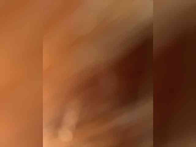-EmilyBaby-'s chat room
