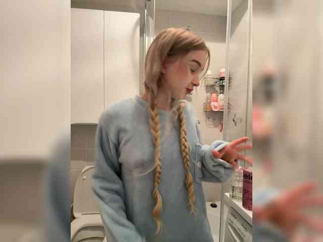 MimiMila's chat room