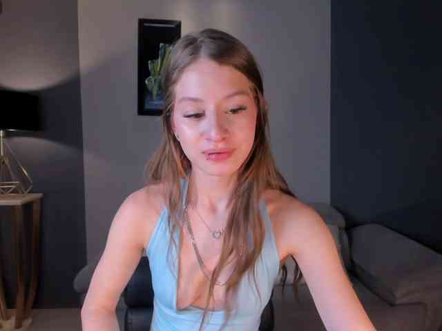 IsabellaMoretti's chat room