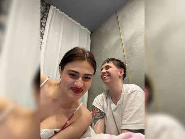 Kris-and-Vanessa's chat room