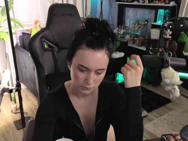 Kira_Li_Lime's chat room