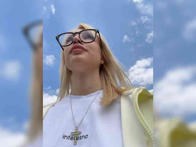 Cristi-Candy's chat room