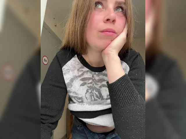 LolaSexxx's chat room