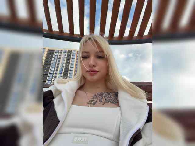 Cristi-Candy's chat room