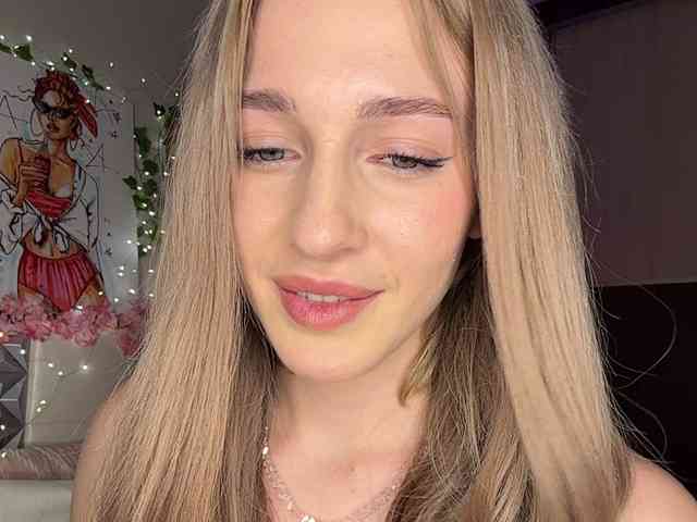 VictoriaBix's chat room