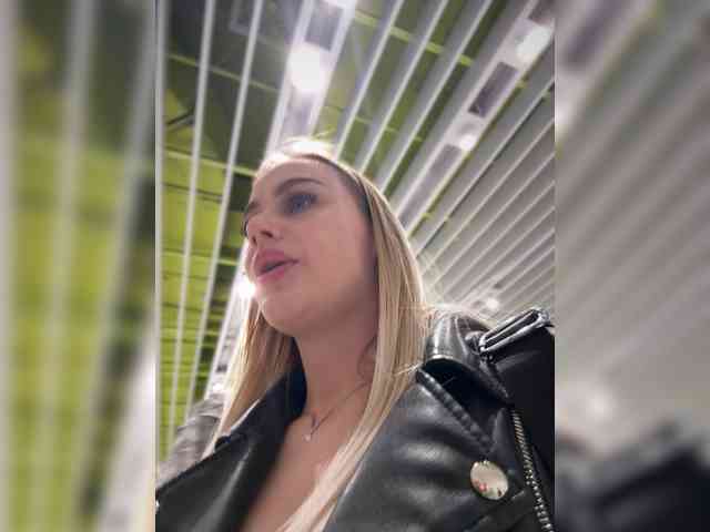 _Katrinka_'s chat room