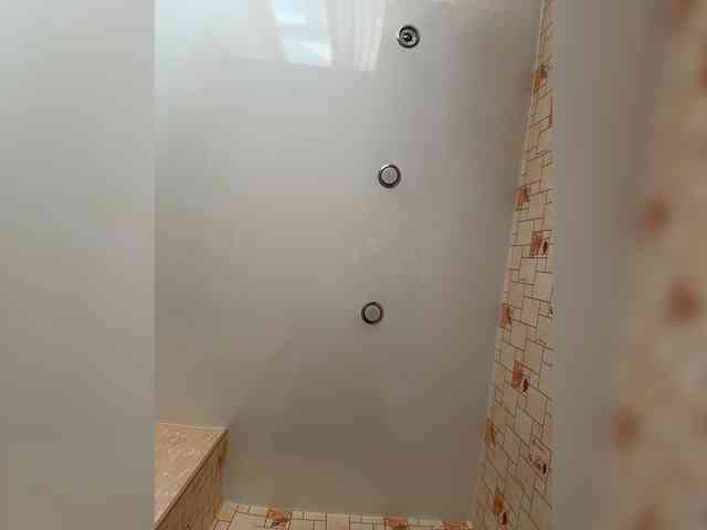 Enchantressss's chat room