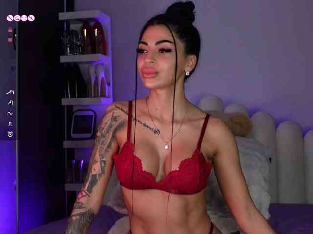 AngelaMyst's chat room