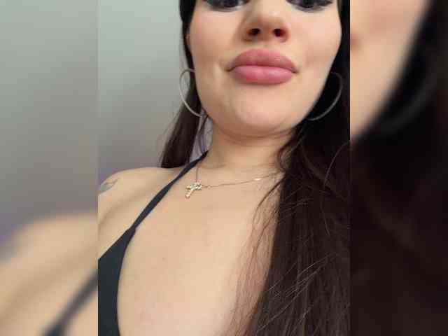 -MaybeBaby-'s chat room