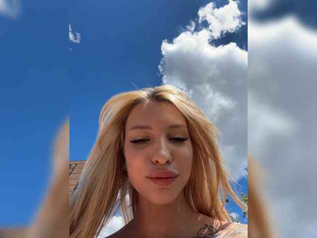 Cristi-Candy's chat room