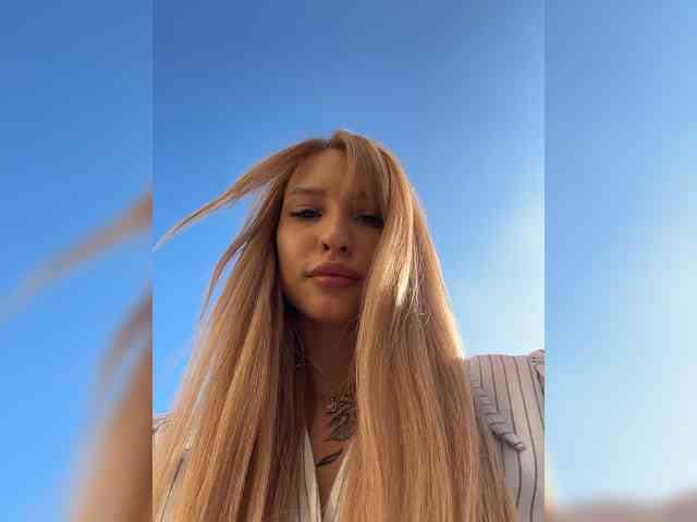 Cristi-Candy's chat room