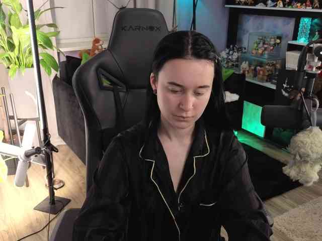 Kira_Li_Lime's chat room