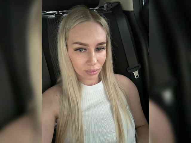 -Lovensesgirl-'s chat room