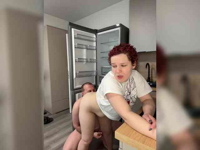 -Right-'s chat room