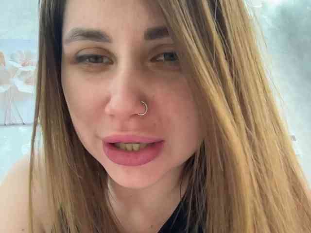 -LeiaProseccina-'s chat room